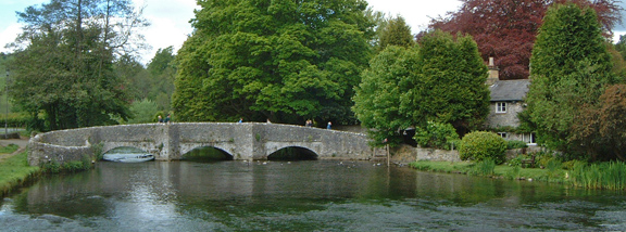 Sheepwash Bridge and the River Wye/photo by Arnold Underwood,May 2005