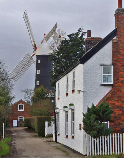 Skidby Windmill/photo by Arnold Underwood